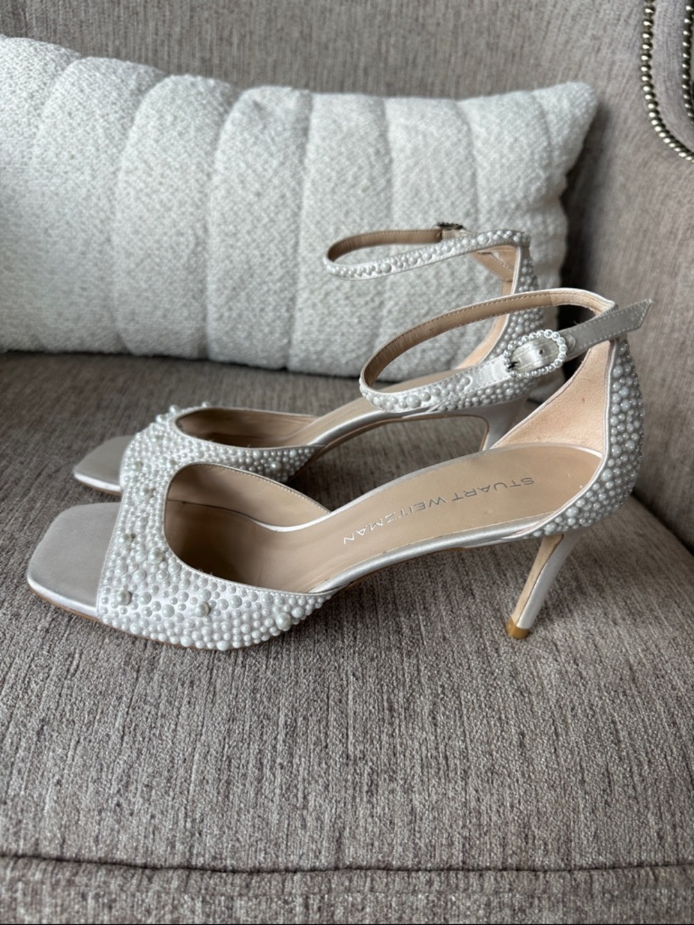 Stuart Weitzman Women's Bliss 75 Sandals Pearl-Embellished White Ankle-Strap Sz9 - Picture 11 of 13